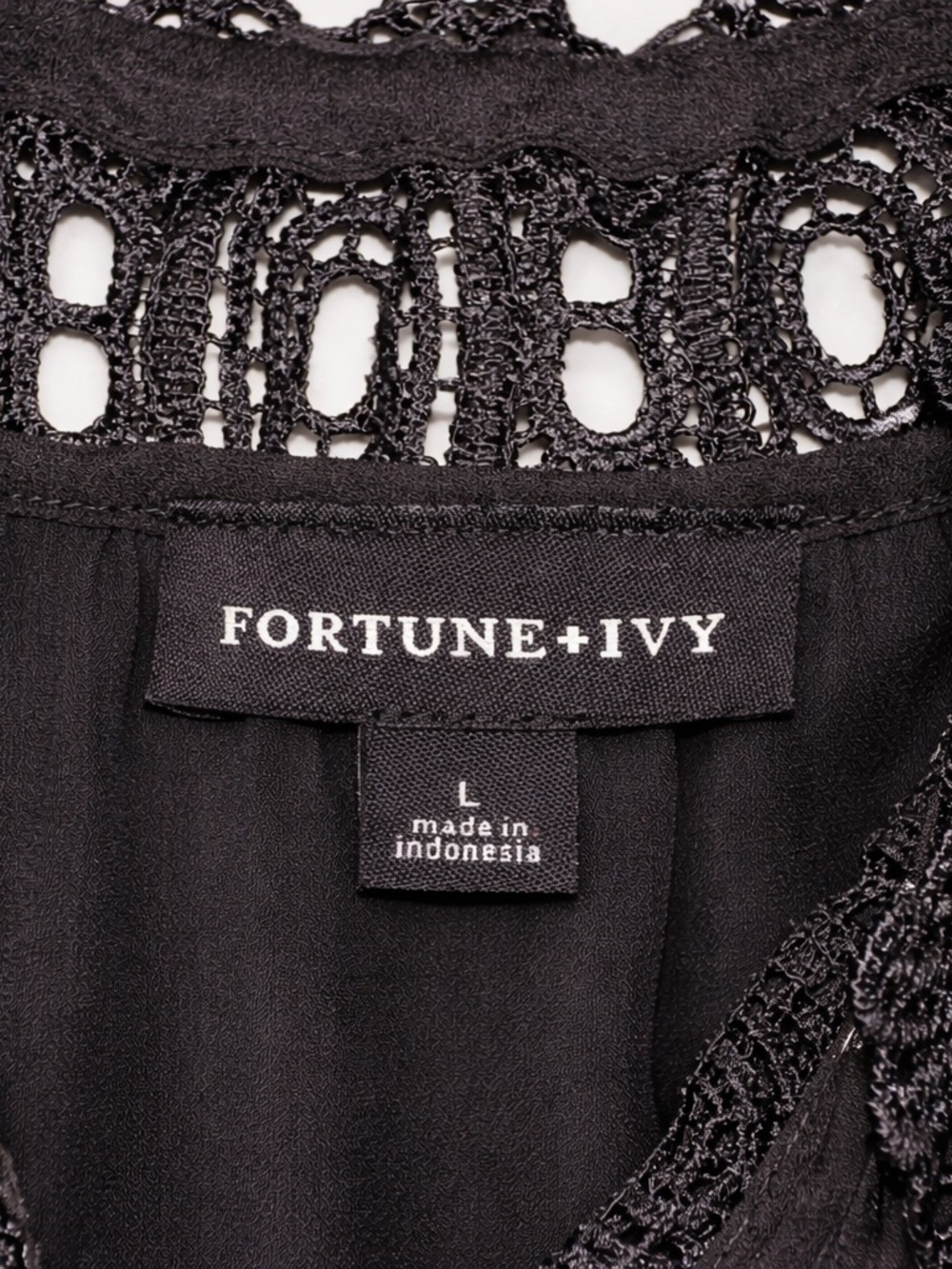 Fortune + Ivy Black Lace Off Shoulder Blouse | Romantic Chic Size: Large - Picture 3 of 4